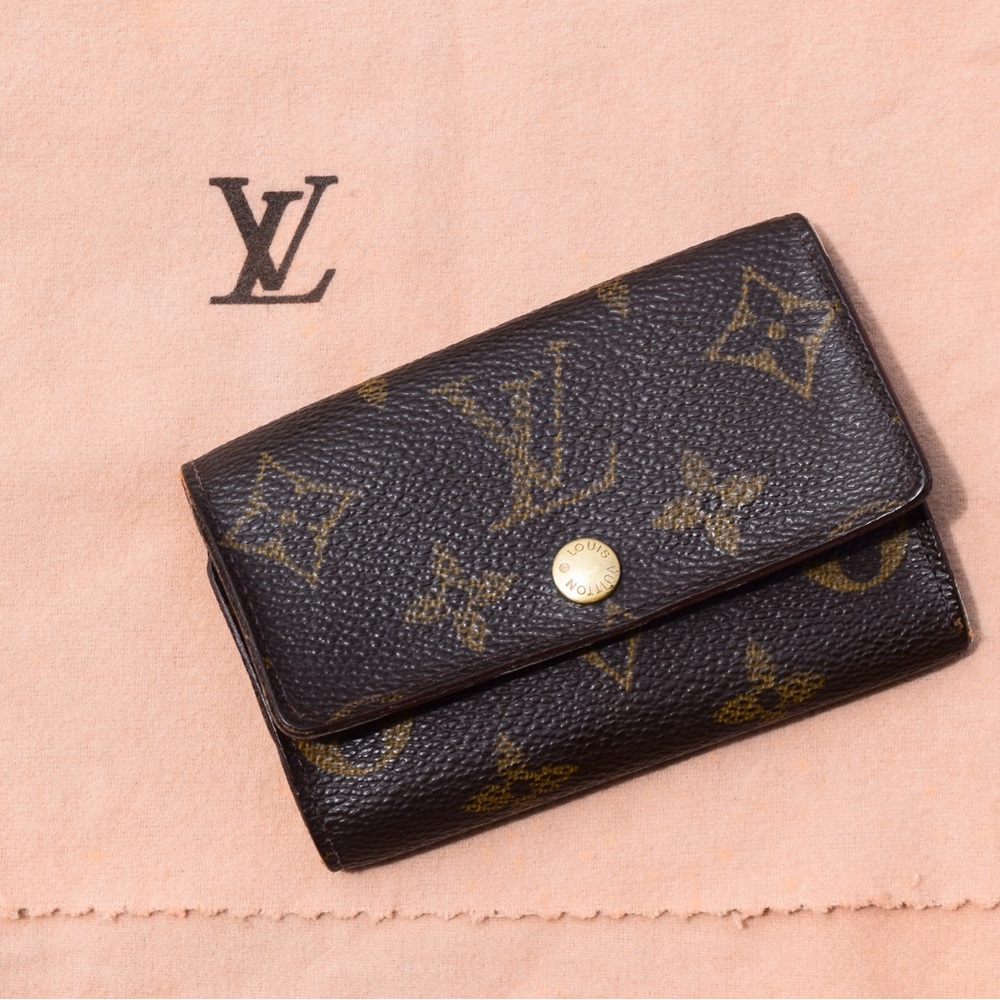 LV 6 Key Case